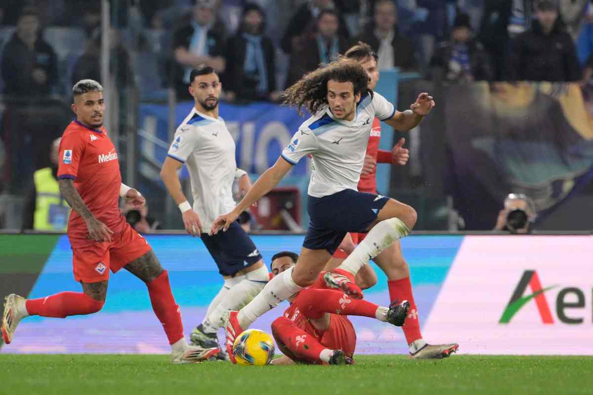 Mattéo Guendouzi in azione contro la Fiorentina