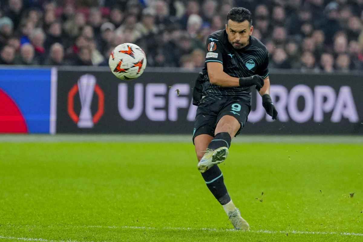 Pedro a segno con l'Ajax