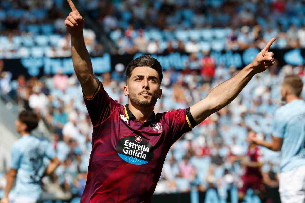 Raul Moro con la maglia del Real Valladolid