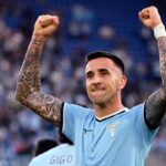 Matias Vecino esulta dopo un gol