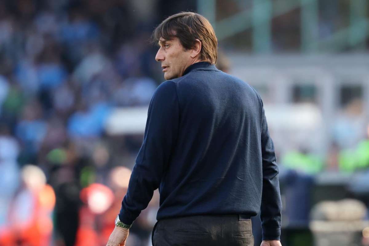 Conte a bordo campo