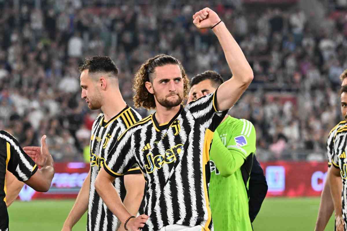 La denuncia di Adrien Rabiot